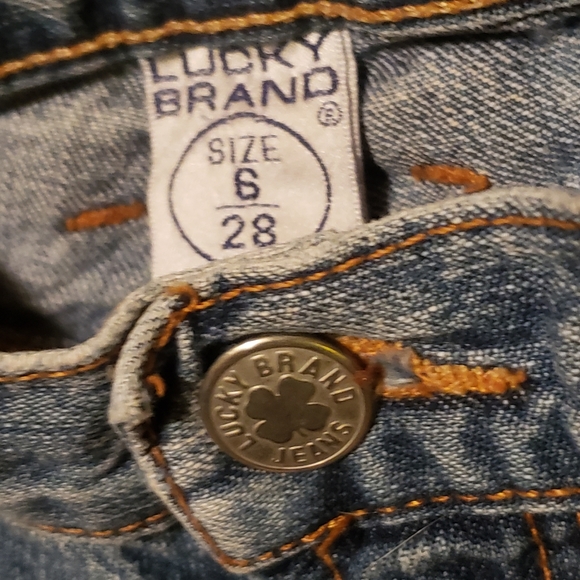 HOST PICK 😊 VTG Lucky Brand Woman's Boot Cut Blue Jeans - Picture 2 of 7